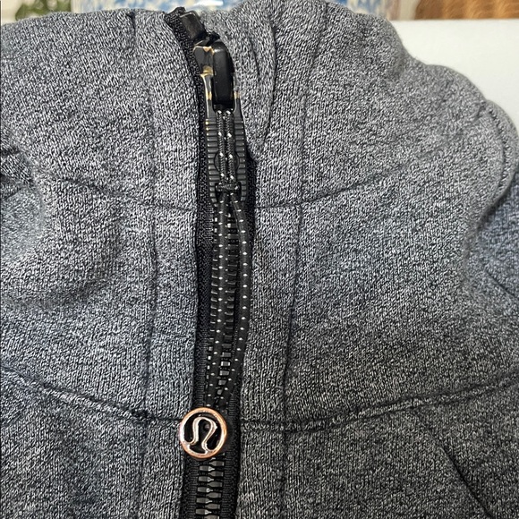 Lululemon Women’s Size 6 Gray Scuba Zip Up Hoodie Thumbholes Logo - Picture 7 of 10